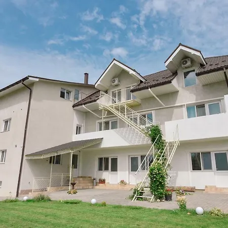Guest house Appartments Near 7 Km 5001155